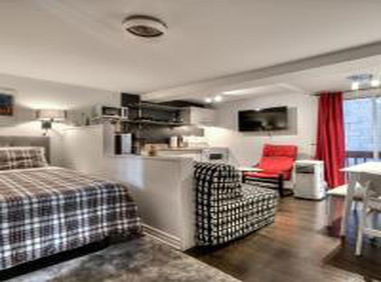 100 Meters To Subway - Montcalm Apartment *