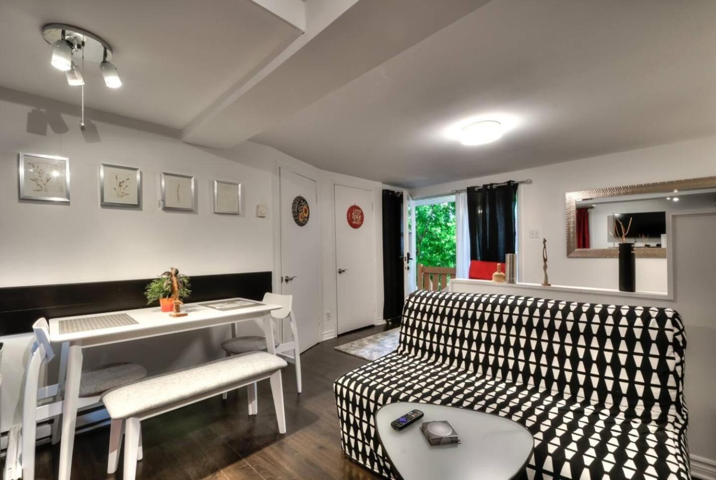 Apartment 100 Meters To Subway - Montcalm
