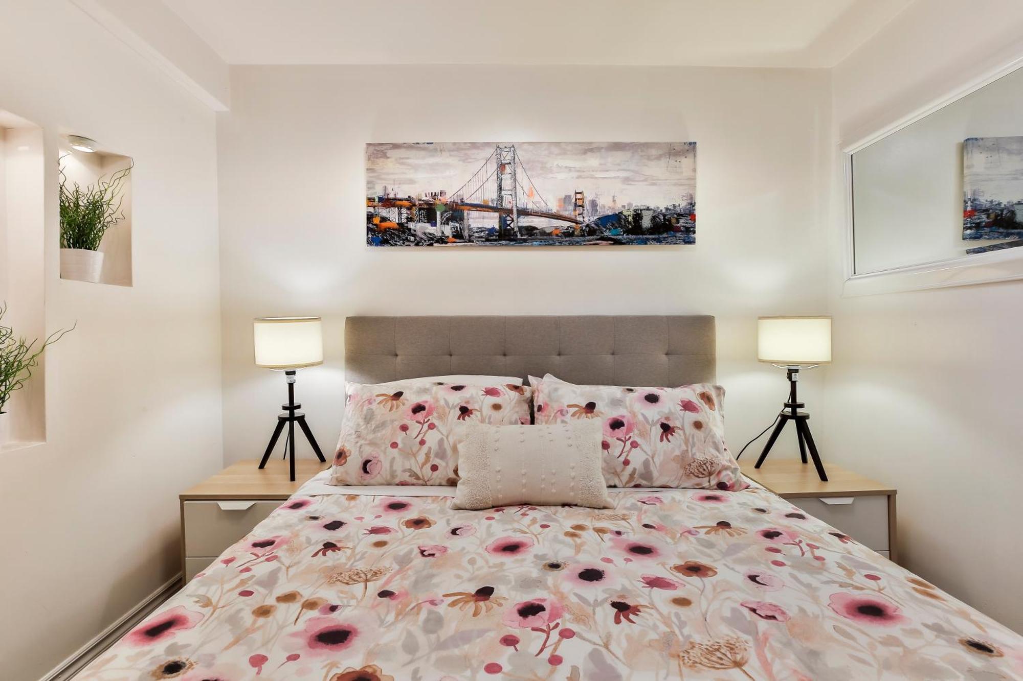 Apartment 100 Meters To Subway - Montcalm
