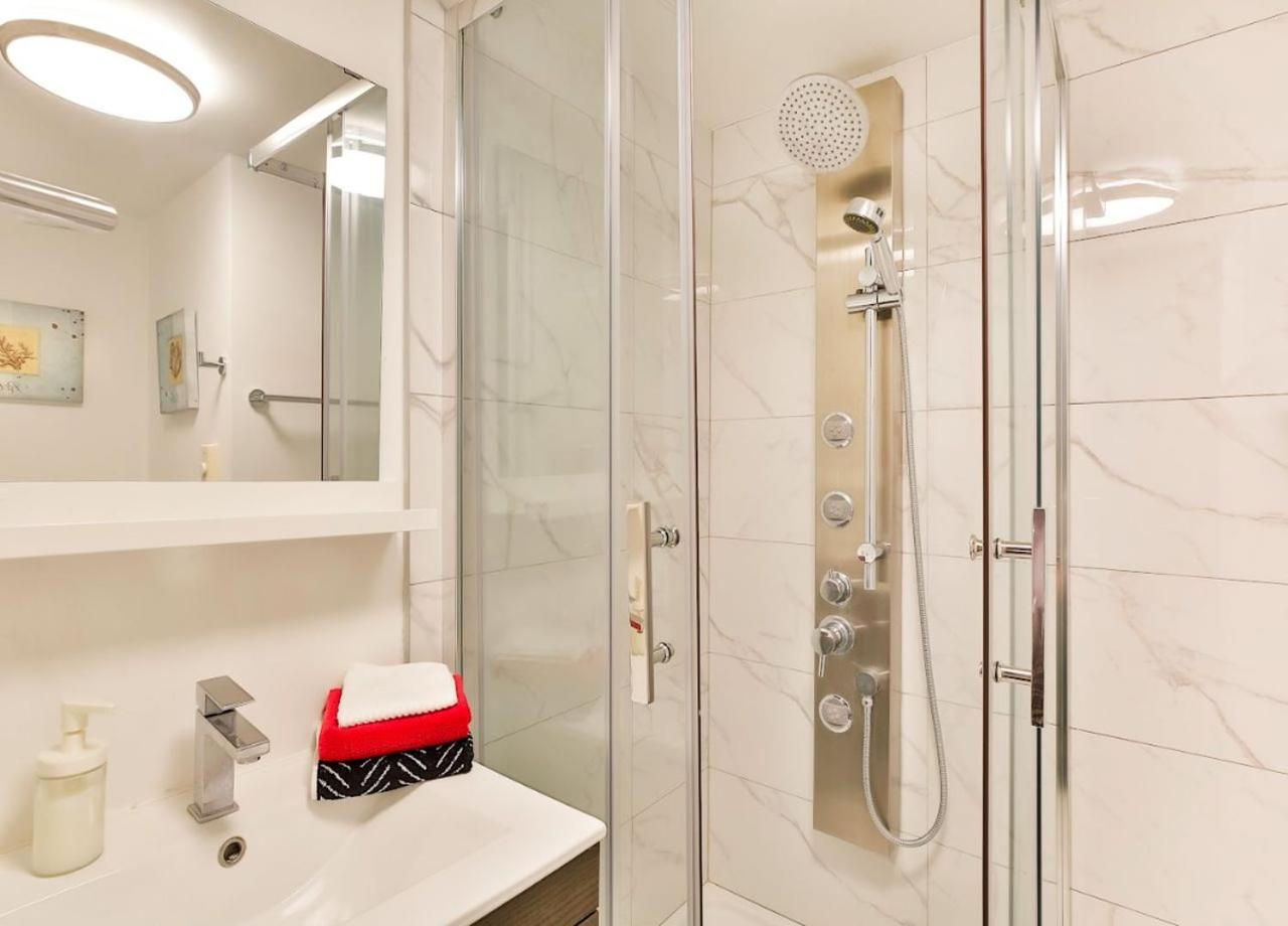 Apartment 100 Meters To Metro Beaudry - Full - 1 Minute Walk To The Famous St Catherine Street - Montcalm Units *