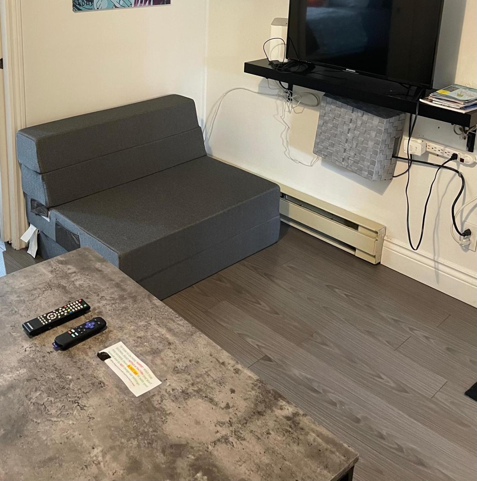 Apartment 100 Meters To Metro Beaudry - Full - 1 Minute Walk To The Famous St Catherine Street - Montcalm Units Montreal